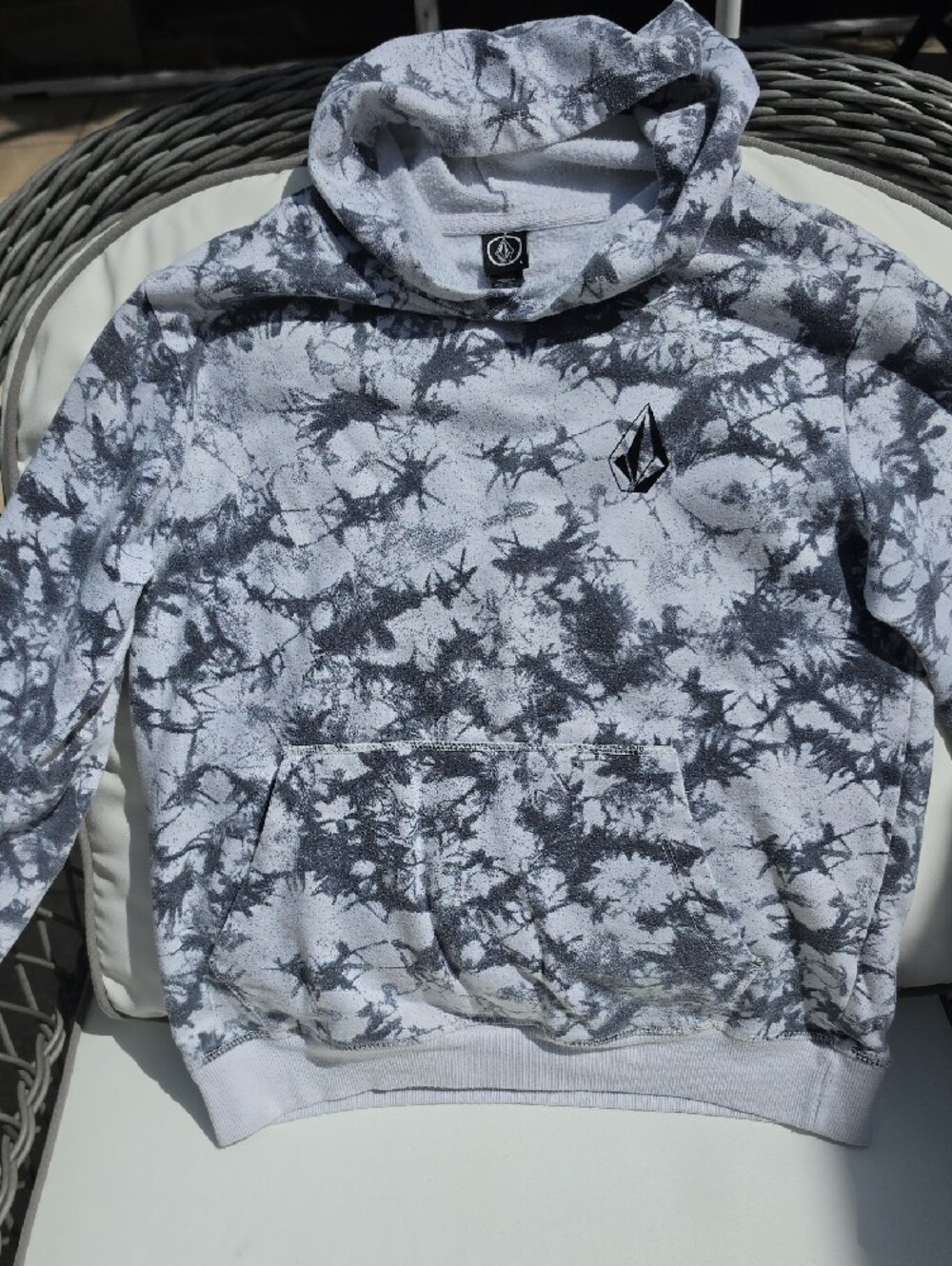 VOLCOM Black & White Tie-Dye Crewneck Hoodie